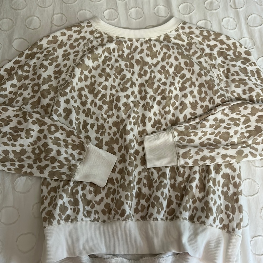 Old navy sweat shirt